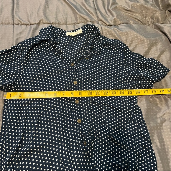 Rewind dark navy with white polka dots button up short sleeves size small - Picture 5 of 8